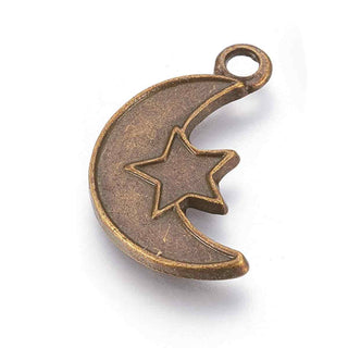 Dije Luna con Estrella Tono Bronce Envejecido 24x13x2mm | 5 uds