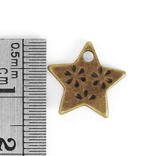 Dije Estrella con Flores Tono Bronce Envejecido 14x14x2mm | 10 uds