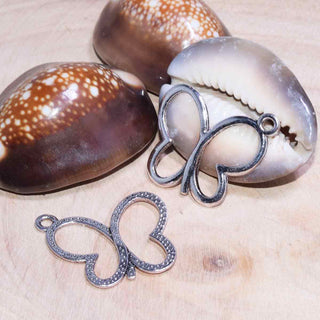 Dije Mariposa Estilo Tibetano Tono Plata Envejecida 19x17mm | Pack 6 uds