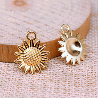Dije Girasol con Relieve Estilo Tibetano en 3 Tonos Disponibles, 15x18.6mm | 6 uds