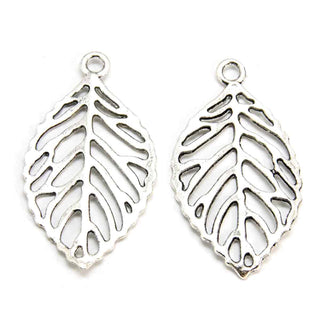 Dije Hoja Grande Botánica Tono Plata Envejecida 49.5x27.5mm | 2 uds