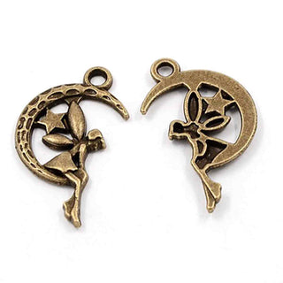Dije Hada sobre Luna Creciente Tono Bronce Envejecido 25x14x3mm | 5 uds