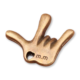 Dije Mano "I Love You" Estilo Tibetano Tono Bronce Envejecido 28.5x25x5mm | 2 uds