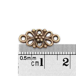 Conector Flor Calada con Pétalos en Lazo y Botones Centrales Estilo Tibetano Aleación Tono Bronce Envejecido 16x8x3.5mm | 12 uds