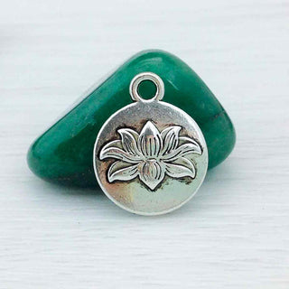 Dije Flor de Loto Doble Cara Tono Plata Envejecida 16x13mm | 4 uds