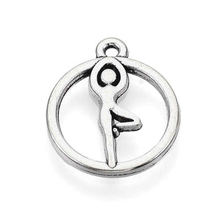 Dije Postura de Yoga Estilo Tibetano Tono Plata Envejecida 19x6mm | 10 uds