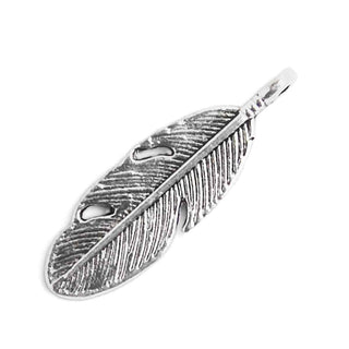 Dije Pluma Estilo Tibetano Tono Plata Envejecida 29x9mm | 7 uds