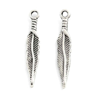Dije Pluma Estilizada Estilo Tibetano Tono Plata Envejecida 29x5mm | 16 uds