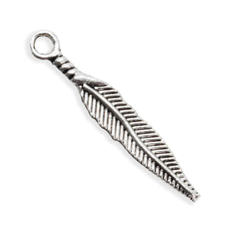 Dije Pluma Estilizada Estilo Tibetano Tono Plata Envejecida 29x5mm | 16 uds