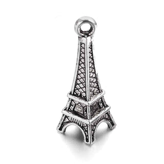 Dije Torre Eiffel 3D Estilo Tibetano Tono Plata Envejecida 24.5x8.5mm | 7 uds