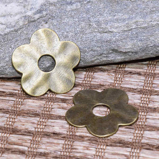 Maxi Dije Flor con Agujero Central Estilo Tibetano Tono Bronce Envejecido 35x35x2mm | 2 uds