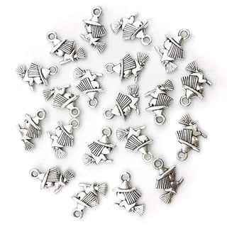 Dije Bruja Estilo Tibetano Tono Plata Envejecida 15.6x10mm | 10 uds