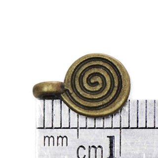 Mini Dije Espiral Estilo Tibetano Tono Bronce Envejecido 8x11.8x1.5mm | 22 uds