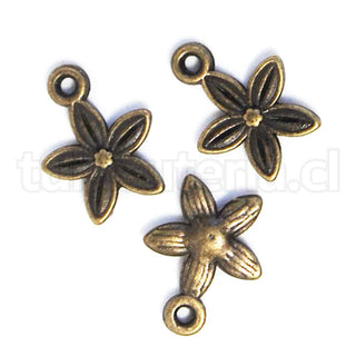 Colgante de aleación estilo tibetano, pequeña flor, 13.5×10.5×1.5 mm.