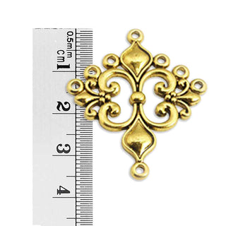 Base Pendiente Flor de Lis Barroca con Volutas Caladas Tono Oro Envejecido 36x30x2mm | 2 uds
