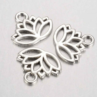 Dije Flor de Loto Zen Estilo Tibetano Tono Plata Envejecida 15x17mm | 10 uds