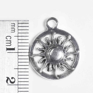 Dije Sol Celestial Estilo Tibetano Tono Plata Envejecida 19.5x16mm | 8 uds