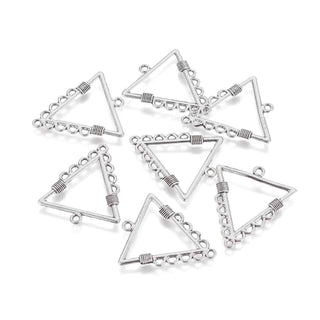 Base Pendiente Chandelier Triangular con Enrollado Ranurado Tono Plata Envejecida 27x31x1mm | 2 uds