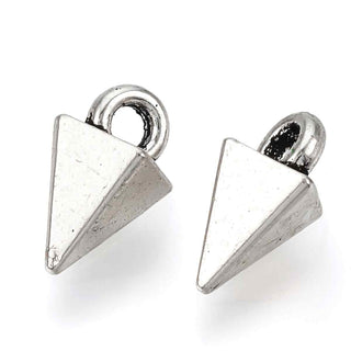 Dije Punta en Cono Estilo Tibetano Tono Plata Envejecida 10x5mm | 16 uds