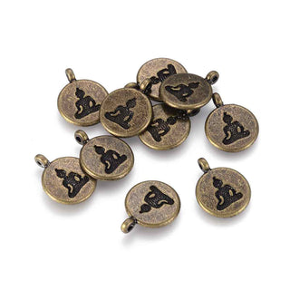 Dije Redondo con Buda Tallado Estilo Tibetano Tono Bronce Envejecido 19x15x4.5mm | 5 uds