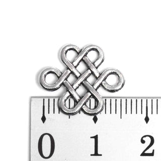 Dije Nudo Chino Calado Estilo Tibetano Tono Plata Envejecida 12.5x12.5mm | 8 uds