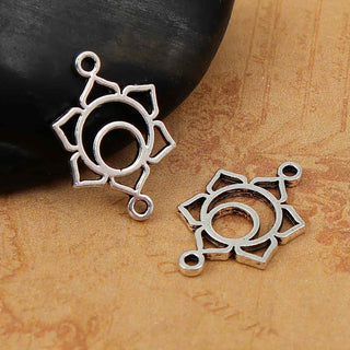 Conector enlace, selecciona entre los 7 chacras color plata envejecida,  20x14mm.