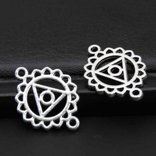 Conector enlace, selecciona entre los 7 chacras color plata envejecida,  20x14mm.