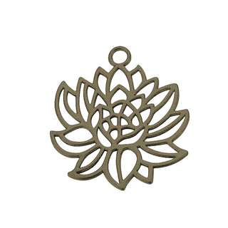 Maxi Dije Flor Lirio de Agua Tono Bronce Envejecido 47.5x41.5x1.5mm | 1 ud