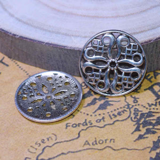 Dije Conector Medalla Mandala Calada en Sobre Relieve Estilo Tibetano Tono Plata Envejecida 24mm | 4 uds