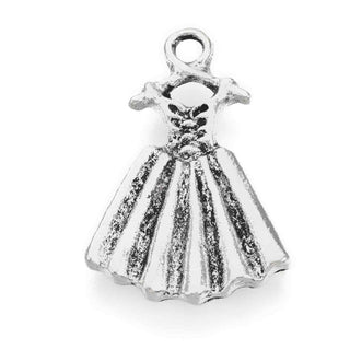 Dije Vestido de Alta Costura con Detalles en Bajo Relieve Estilo Tibetano Tono Plata Envejecida 20x13.5mm | 6 uds