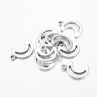 Dije Luna Creciente Hueca Lisa Estilo Tibetano Tono Plata Envejecida 17x11mm | 10 uds