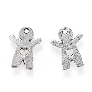 Dije de Niño con Corazón Calado en Relieve Estilo Maternidad en Tono Plata Envejecida para Bisutería Emotiva y Amuletos de Amor Familiar Hechos a Mano, 16x12 mm - 10 uds