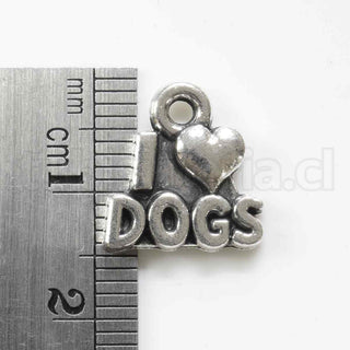 Colgante estilo tibetano, “amo a mi perro” 13×12 mm.