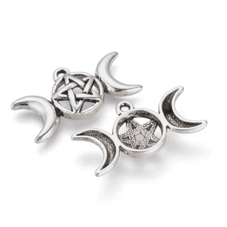 Dije Triple Luna con Pentagrama Wicca Tridimensional Estilo Tibetano Tono Plata Envejecida 16x30mm | 4 uds