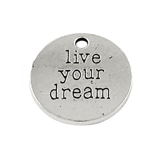 Dije Circular Plano con Texto “Vive tu Sueño” en Bajorrelieve Tono Plata Envejecida 19.5mm | 6 uds