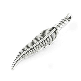 Dije Pluma Alargada Tono Plata Envejecida 31.5x6.5mm | 10 uds