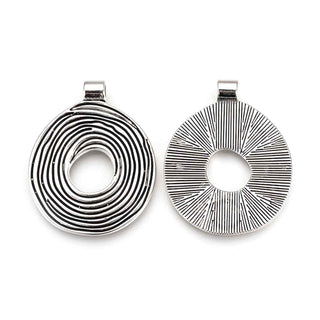 Maxi Dije Disco Circular Grande con Textura Ranurada Tono Plata Envejecida 45x36mm | 1 ud