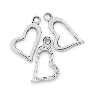 Dije Corazón Irregular Estilizado Tono Plata Envejecida 20x11mm | 10 uds