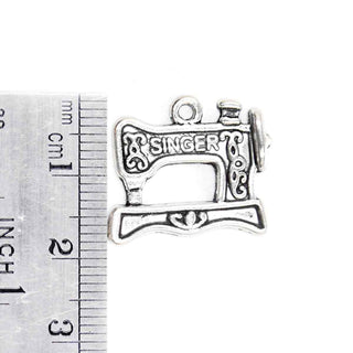 Dije Máquina de Coser Tipo Singer Tono Plata Envejecida 22x18mm | 5 uds