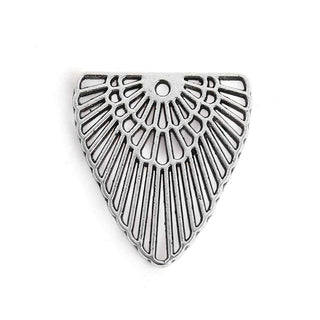 Dije Triángulo Abanico Tono Plata Envejecida 22x20.5mm | 3 uds