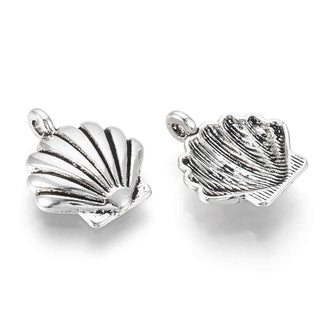Dije Conchita Marina de Almeja con Nervaduras en Relieve y Reverso Cóncavo Tono Plata Envejecida 16.5x14mm | 11 uds