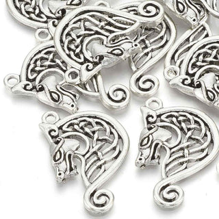 Dije Cabeza de Lobo Estilo Celta y Reverso Estriado Tono Plata Envejecida 35x25mm | 1 ud