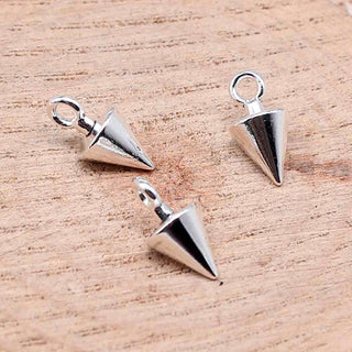 Dije Cono Mini Estilo Tibetano Tono Plata Envejecida 13x6.5mm | 12 uds