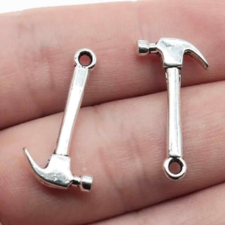 Dije Martillo Estilo Tibetano Tono Plata Envejecida 24x12x2.5mm | 12 uds