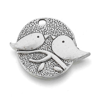 Dije Redondo Pareja de Pájaritos Estilo Tibetano Tono Plata Envejecida 24.5x28x1.5mm | 4 uds