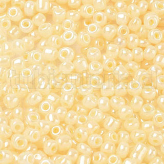 Mostacilla 8/0 ceilan, opciones de color para seleccionar, tamaño aproximado 3 mm de diámetro.
