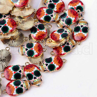 Colgantes de aleación estampados, calavera, base metálica color oro claro, rosa, 22,5x13x2.5 mm.
