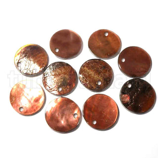 Pendientes o colgantes de concha de mar, 13mm, redondo plano, teñido, varios tonos para seleccionar.
