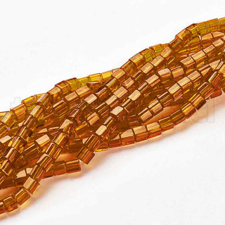 Abalorios de vidrio, cubos transparntes en varios tonos, 4 mm. aproximadamente 75 piezas/tira.