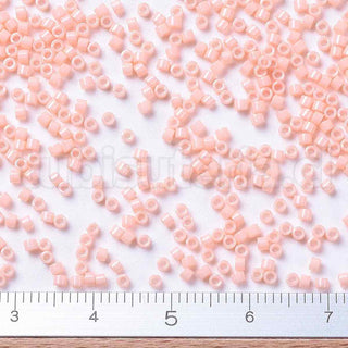 Cuentas MIYUKI® Delica, cilindro, cuentas de semillas japonesas, 11/0, colores sólidos teñido, disponible en varios tonos, 1.3x1.6 mm.